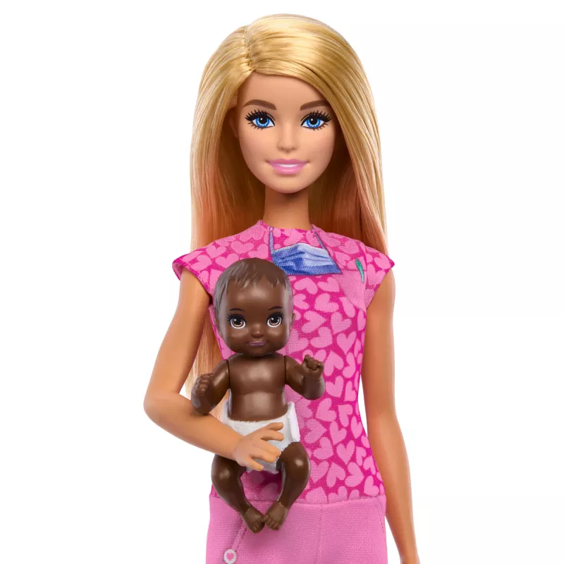 Barbie Baby Doctor lelle ar gaišmataino modes lelli, 1 mazuļa lelli un aksesuāriem