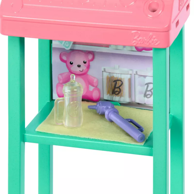 Barbie Baby Doctor lelle ar gaišmataino modes lelli, 1 mazuļa lelli un aksesuāriem