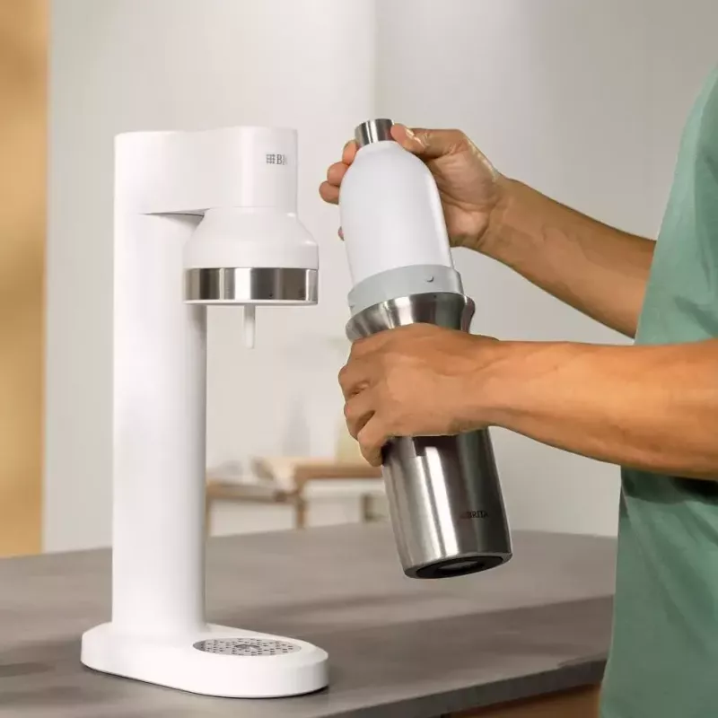 Sodas aparāts BRITA Carbonator 1046730 balts — kompakts galda virsmas karbonators ar 2 pudelēm (292×250×513 mm)