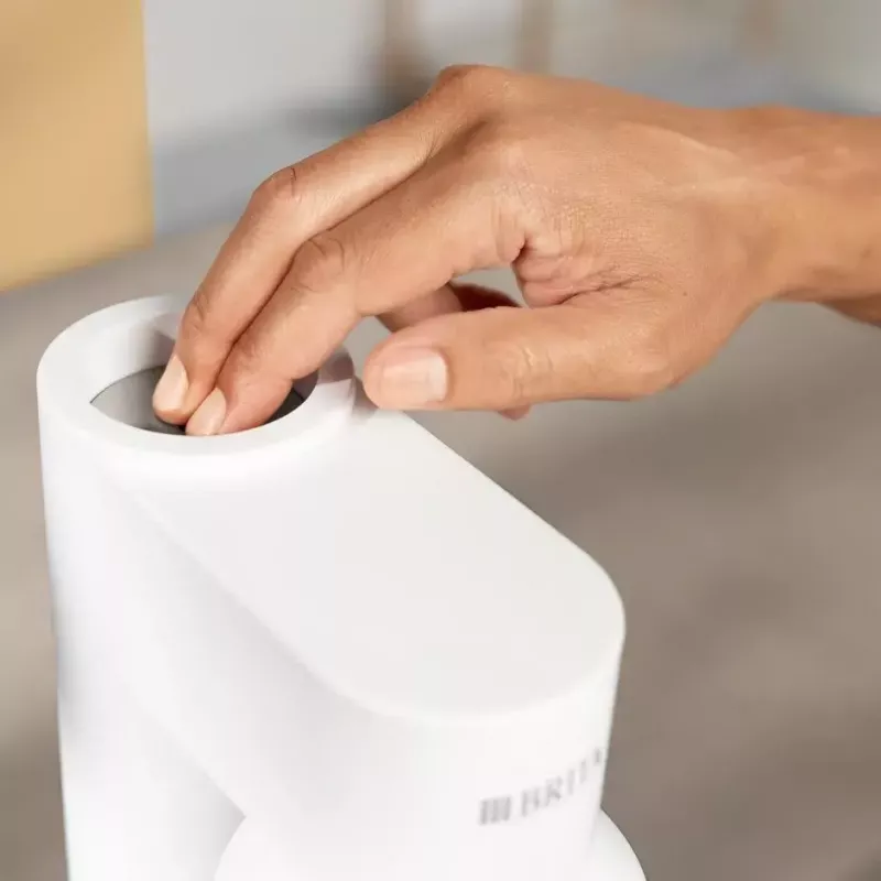 Sodas aparāts BRITA Carbonator 1046730 balts — kompakts galda virsmas karbonators ar 2 pudelēm (292×250×513 mm)