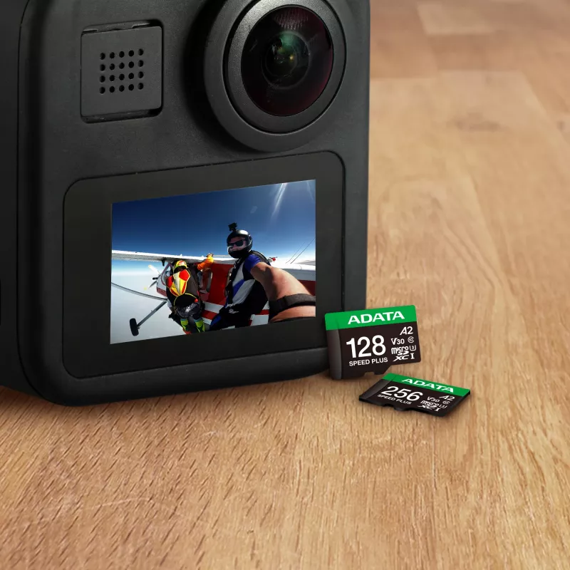 MicroSDXC karte ADATA Speed Plus 64 GB UHS 3. klase modelis UD64GUI3V30A2SP-RA1