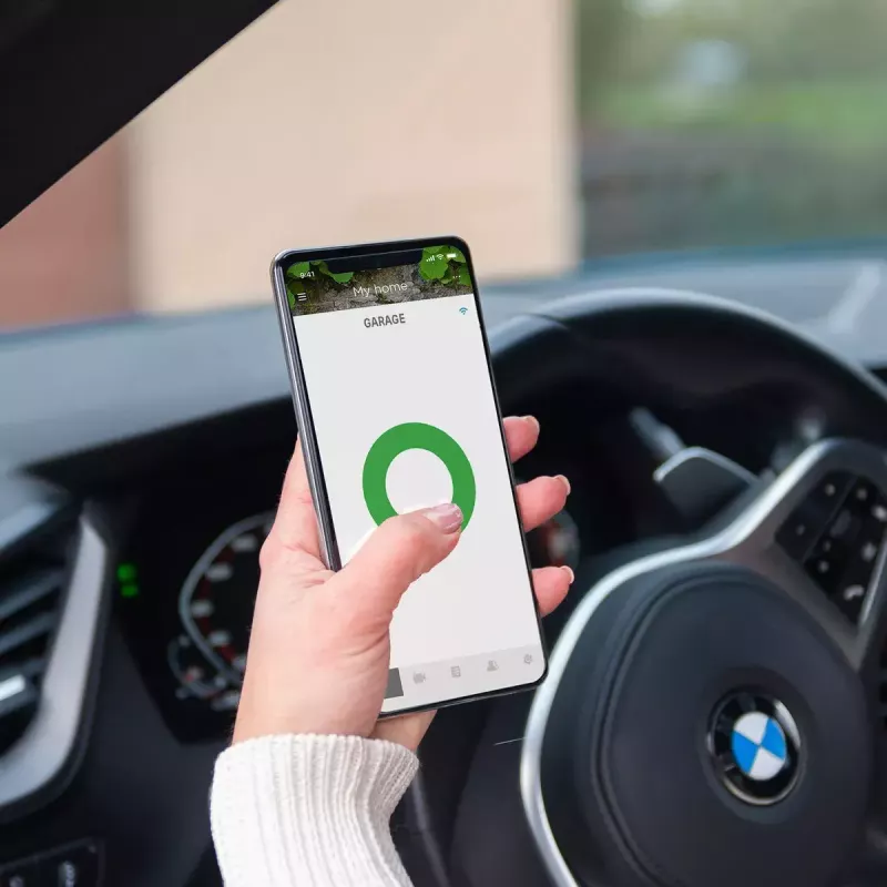 Garāžas durvju atvērēja piederums Yale Smart Opener Wireless Bluetooth, melns/pelēks, 50×50×32 mm