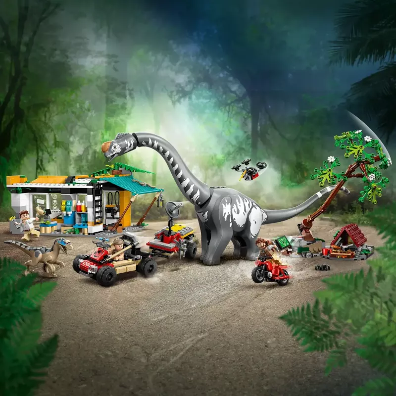 LEGO Jurassic World komplekts 76973 — Raptors un titanozaurs ar 3 figūrām, 582 detaļām, vecumam 7+