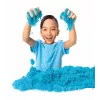 Kinetic Sand, 2 mārciņas zilu rotaļu smilšu, veidojamas sensorās rotaļlietas bērniem, atkārtoti noslēdzams maisiņš (iepakojums var atšķirties), no 3 gadu vecuma