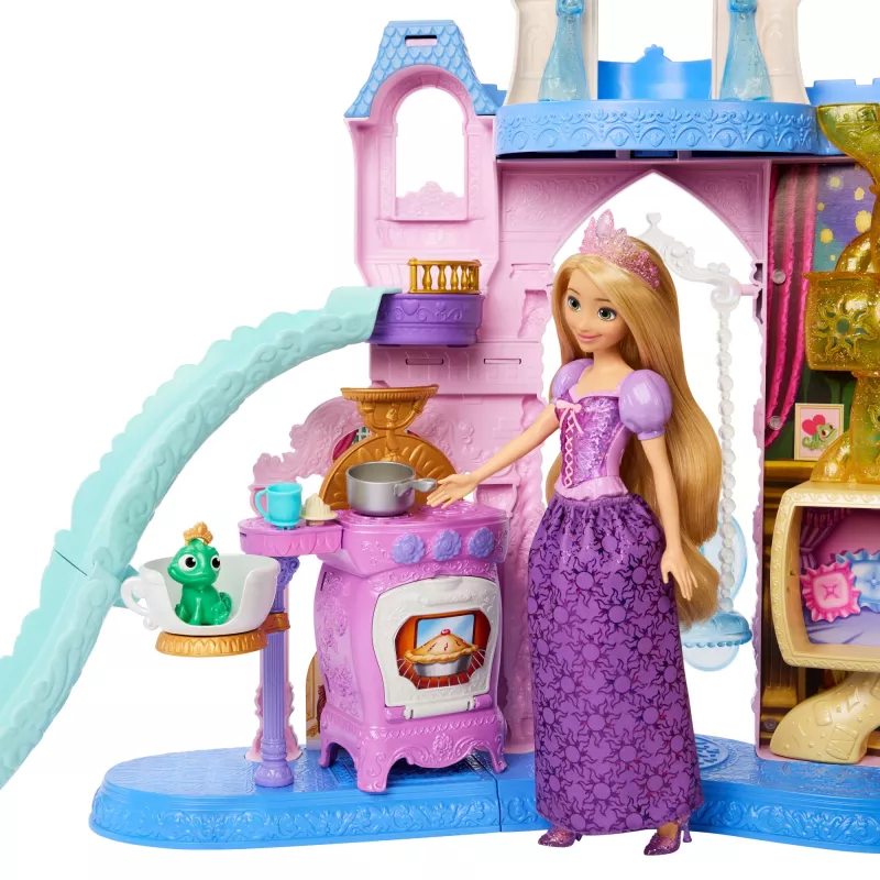 Disney Princess Pet Palace Playset ar 7 rotaļu zonām, 3 dzīvnieku draugiem un 20+ mēbelēm un aksesuāriem