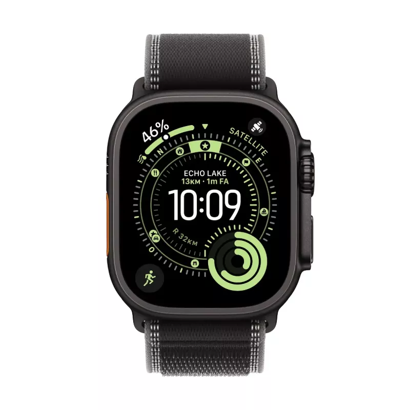 Apple Watch Ultra 3 GPS + Cellular 49mm Black Titanium Case ar Black/Charcoal Trail Loop - M/L