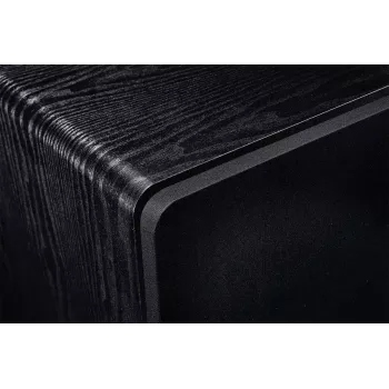 Aktīvais zemfrekvences skaļrunis Magnat Alpha RS12 — 12 collu draiveris, 120 W RMS, 20–200 Hz, D klase, melns