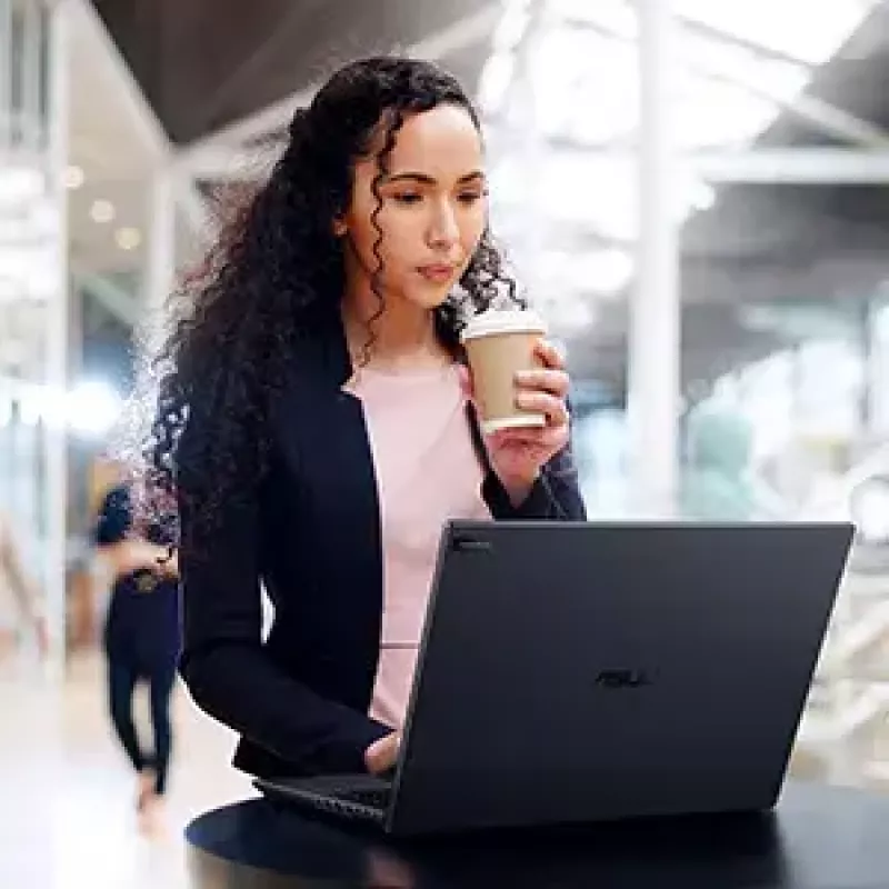 Portatīvais dators ASUS ExpertBook B5 B5604CMA-QW0056X 16 collas Intel Core Ultra 7 155U 16GB RAM 512GB SSD Windows 11 Pro