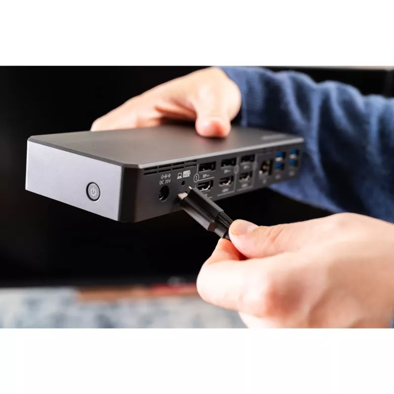 Kensington SD4781P EQ USB-C & USB-A Dual 4K dokstacija, vadu, USB 3.2 Gen 2 (3.1 Gen 2) Type-C, 100 W, 3,5 mm, 10,100,1000 Mbit/s, melna