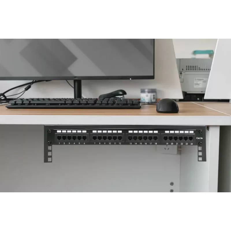 Digitus 19 collu iekārtu sienas stiprinājuma kronšteins 4U melns