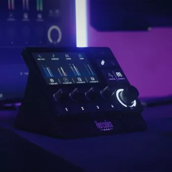 Hercules Stream 200 XLR Melns 9 pogas