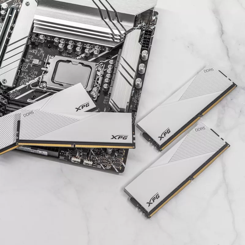 ADATA XPG Lancer Blade DDR5-6000 32 GB atmiņas modulis, balts, AX5U6000C3032G-SLABWH