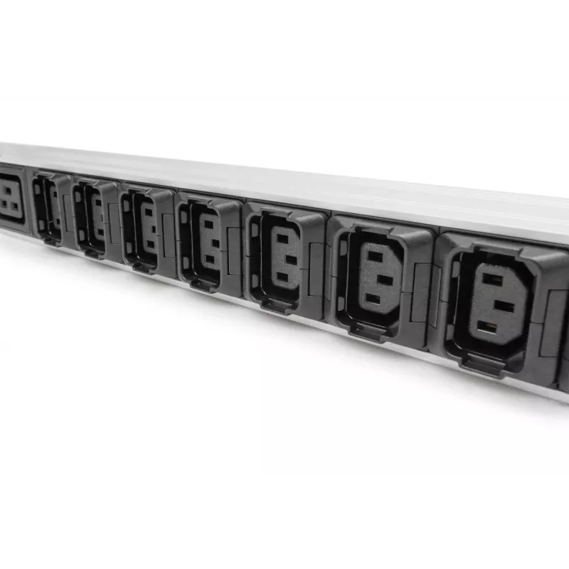 DIGITUS IT BASIC PDU. 3PH. 16A. 24 x C13. 3 x C19 Vertikāla. 3m kabelis. IEC309 3Ph-16A spraudnis