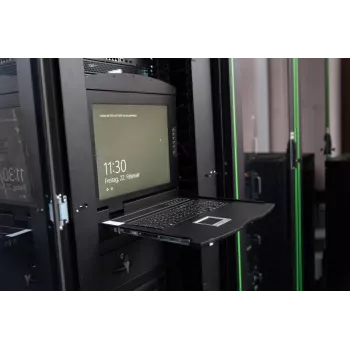 DIGITUS Modularizēta 43,2 cm (17 collu) TFT konsole ar 8 portu KVM RAL 9005 melna - Qwertzu vācu