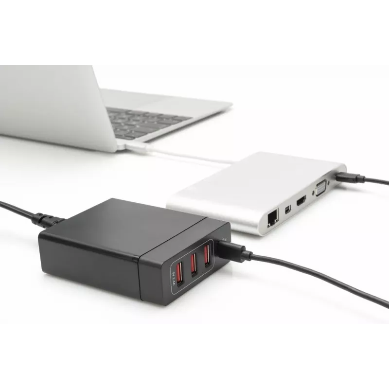 DIGITUS 4 portu USB lādētājs, 72W 1x USB-C (PD) 5,9,15,20V/3A, 3x USB-A 5V/2,4A, melns