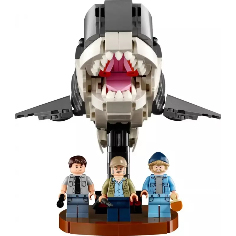 Konstruktors LEGO Ideas 21350 Jaws komplekts — 1497 detaļas, 3 minifigūras, laiva un ikoniskā haizivs, ieteicamais vecums 18+