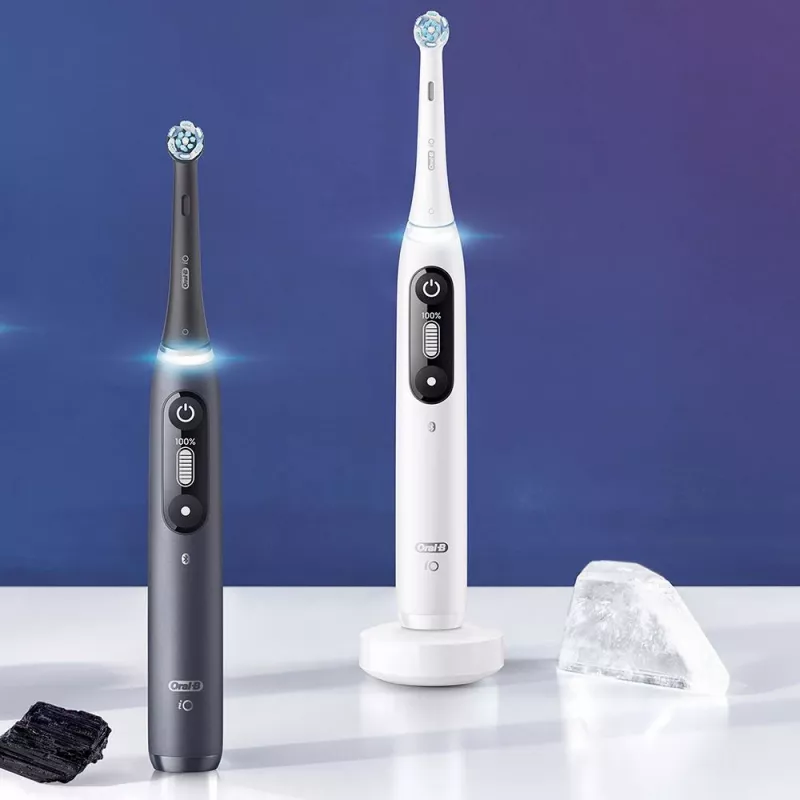 Oral-B iO elektriskā zobu birste pieaugušajiem Rotējoša zobu birste Melna