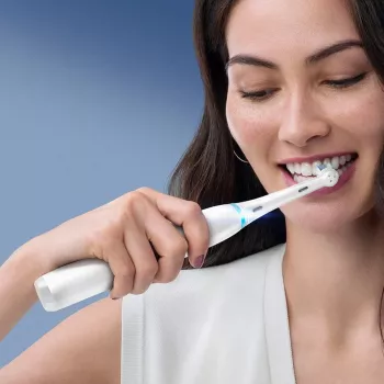 Oral-B iO elektriskā zobu birste Pieaugušajiem Rotējoša zobu birste Balta