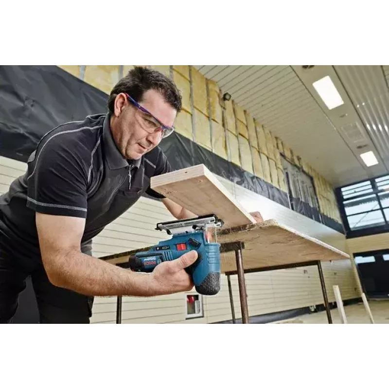 Bosch GST 10,8 V-LI akumulatora figūrzāģis 1,5 kg