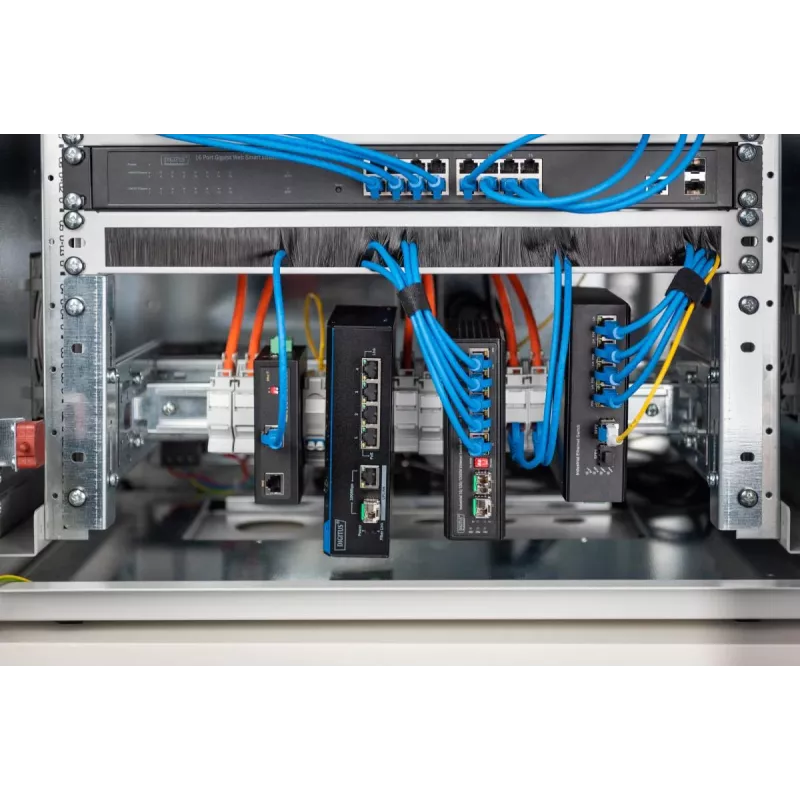 DIGITUS DIN sliedes turētājs, 4U, 178x483x223 mm, cinkots, ieskaitot DIN sliedi, regulējams dziļums un augstums