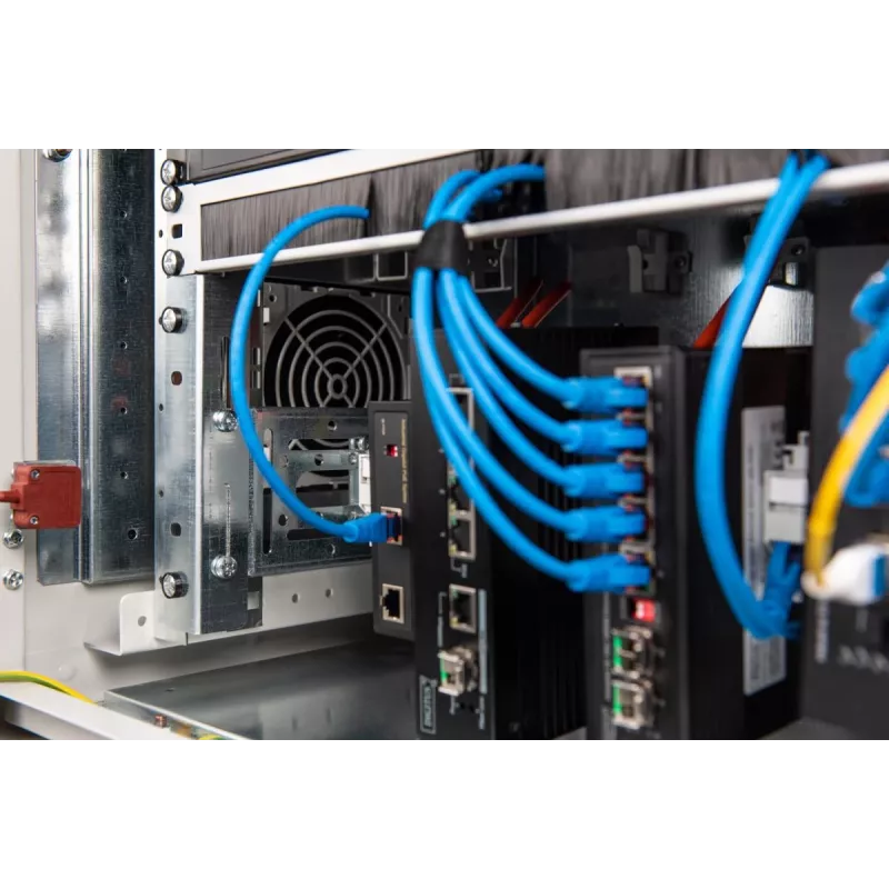 DIGITUS DIN sliedes turētājs, 4U, 178x483x223 mm, cinkots, ieskaitot DIN sliedi, regulējams dziļums un augstums
