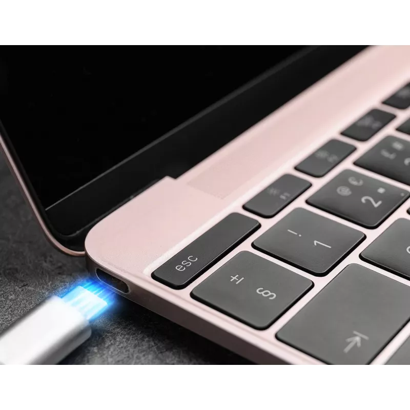D-Link 6-in-1 USB-C centrmezgls ar HDMI/Gigabit Ethernet/barošanas piegādi