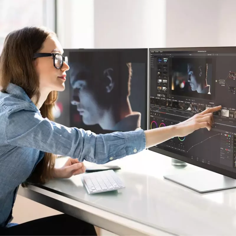 ALOGIC galda monitors - Clarity Max Touch - 32 collu skārienekrāns - 3840x2160 (4K UHD) ar USB-C barošanas padevi un tīmekļa kameru