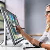 ALOGIC galda monitors - Clarity Max Touch - 32 collu skārienekrāns - 3840x2160 (4K UHD) ar USB-C barošanas padevi un tīmekļa kameru