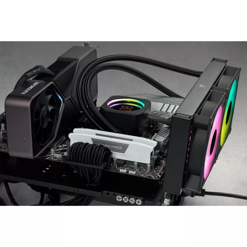 CORSAIR Memory 32GB (2x16GB) DDR5 DRAM 5200MT/s CL40 Memory Kit Vengeance - Balts