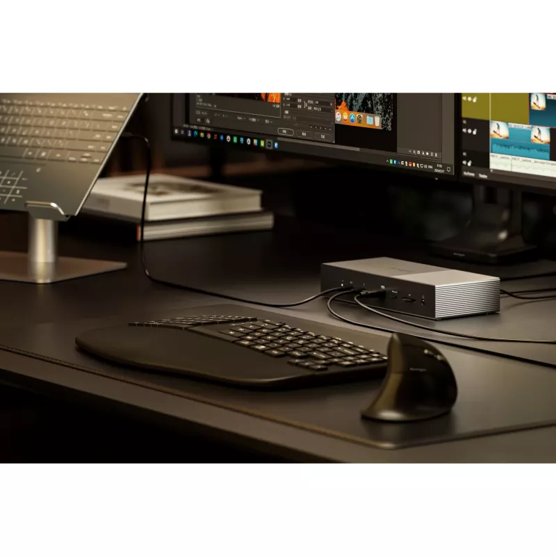 Kensington SD5000T5 EQ Thunderbolt 5 Triple 4K dokstacija ar 140W PD — Windows/macOS