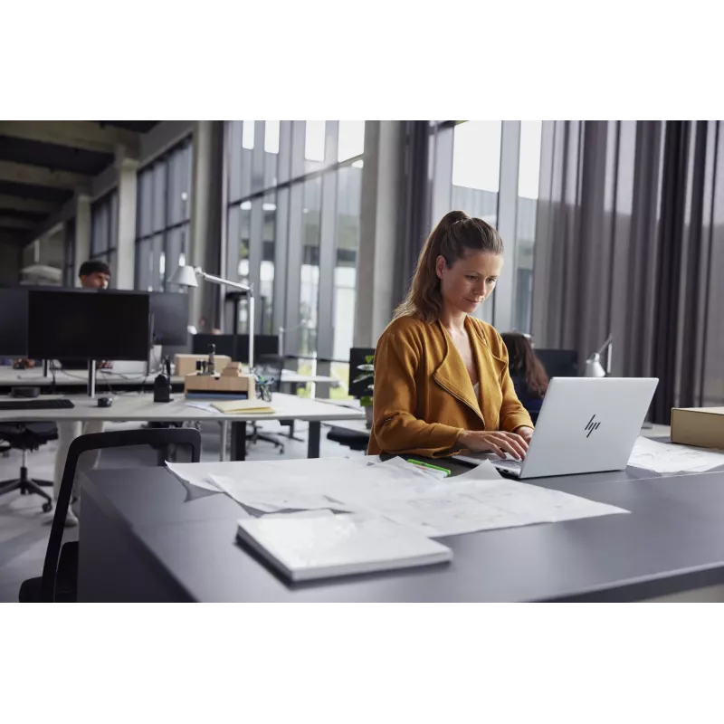 HP EliteBook 645 G11 AMD Ryzen™ 5 7535U klēpjdators 35,6 cm (14 collu) WUXGA 16 GB DDR5-SDRAM 512 GB SSD Wi-Fi 6E (802.11ax) Windows 11 Pro sudraba krāsā