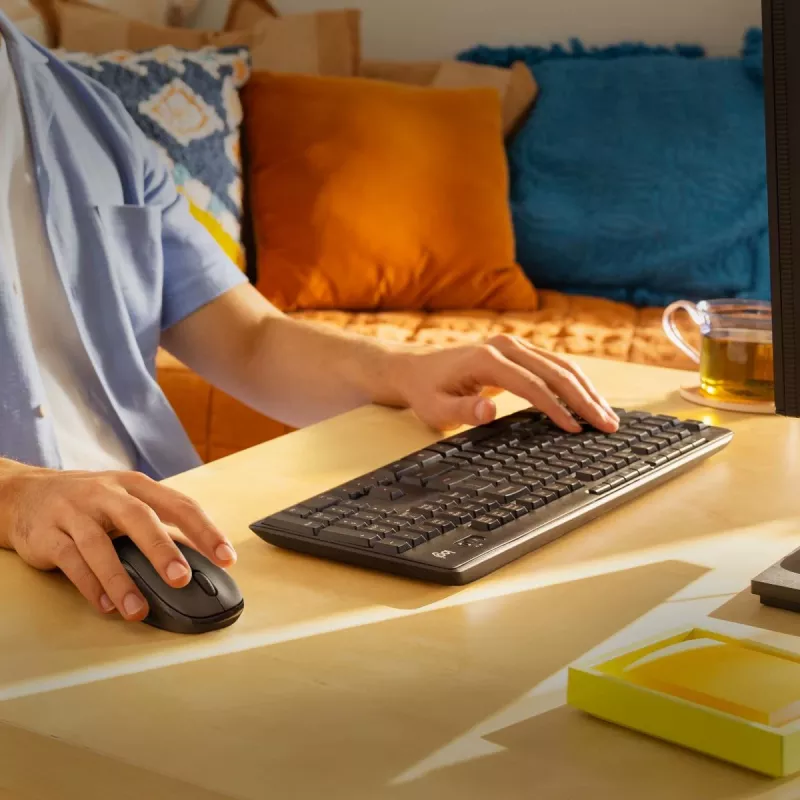 LOGITECH MK295 Klusais bezvadu tastatūras/peles komplekts - Grafīts - Qwertz Šveice/Luksemburga