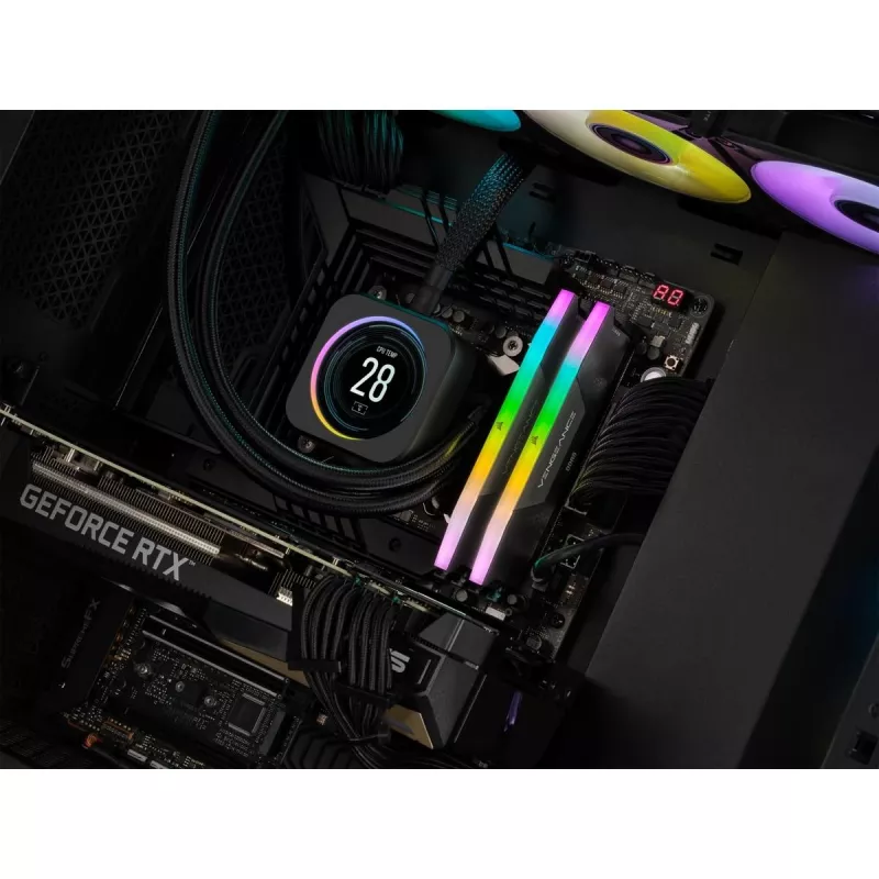 CORSAIR atmiņa 32 GB DDR5 (2 x 16 GB) DRAM 6200 MT/s CL36 atmiņas komplekts Vengeance RGB melna