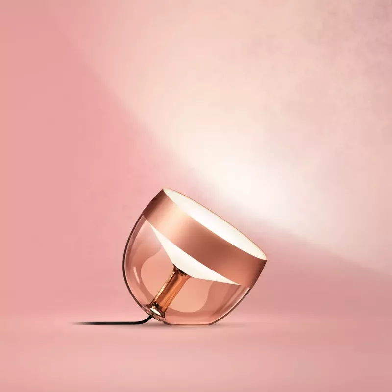 Viedā galda lampa Philips Hue Iris vara speciālais izdevums — 1 spuldze, Bluetooth un Zigbee, 100–240V, 2 m kabelis