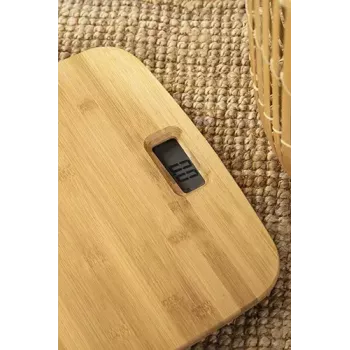 Elektroniskie personiskie svari Adler AD 8173