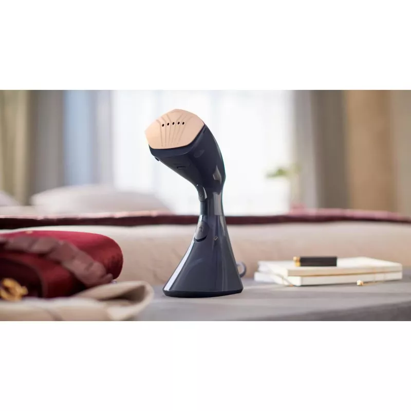 Apģērbu tvaicētājs Philips GC810/20 — 1600 W, 0,23 L ūdens tvertne, 32 g/min nepārtraukta tvaika plūsma, melnā/rozā krāsā