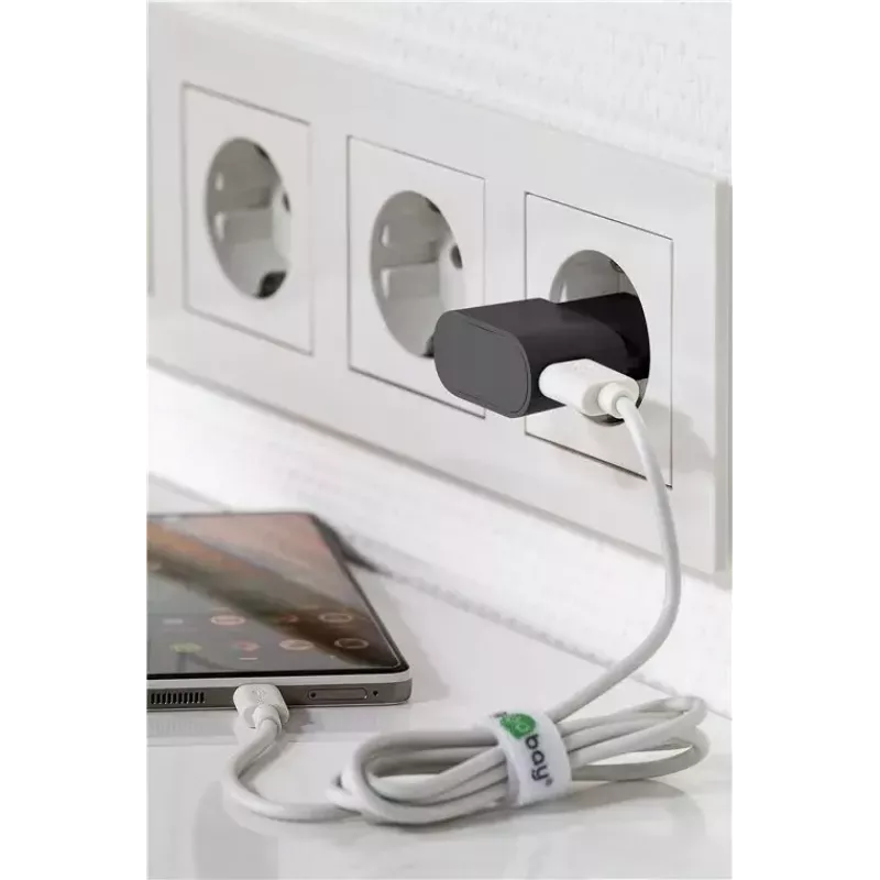 Iekštelpu lādētājs GOOBAY 45298 – universāls USB 5V 1m, AC 100–240V, 5 W, melns