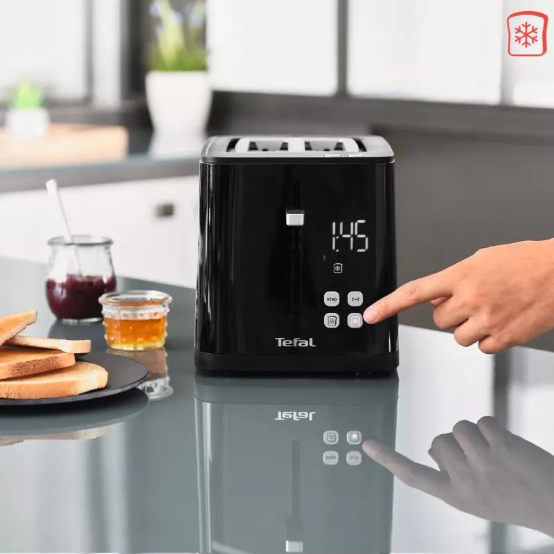 Tosteris Tefal TT6408 — 2 šķēlēm, 850 W, melns