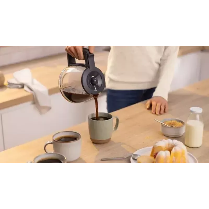 Pilienveida kafijas automāts Bosch TKA2M114 — 1,25 L ūdens tvertne, 15 krūzēm, sarkans