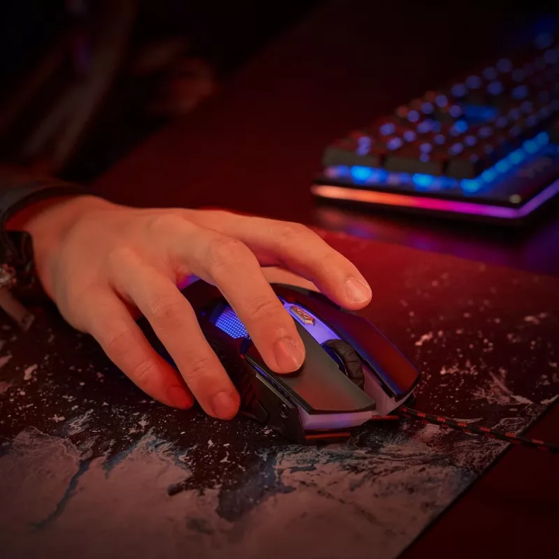 Spēļu pele Acer Nitro NMW200 — abpusēja, optiska 7200 DPI, 7 pogas, USB Type-A, melna