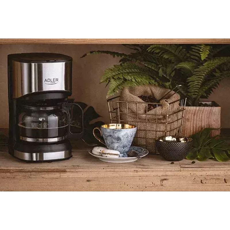 Pilienu kafijas automāts Adler AD 4407, 550 W, 0,7 L krūze, sudrabs/melns, pusautomātisks