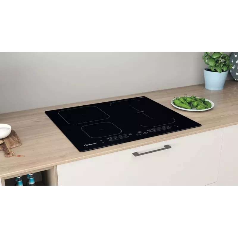Indesit IB 65B60 NE melna iebūvējama 59 cm zonas indukcijas plīts 4 zonām(-s)