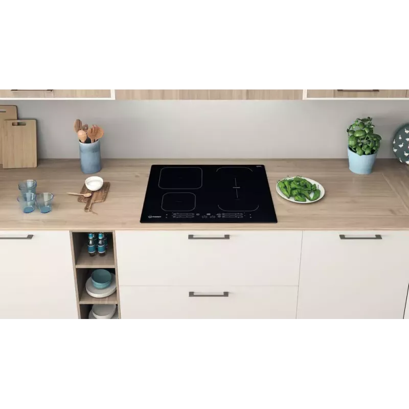 Indesit IB 65B60 NE melna iebūvējama 59 cm zonas indukcijas plīts 4 zonām(-s)