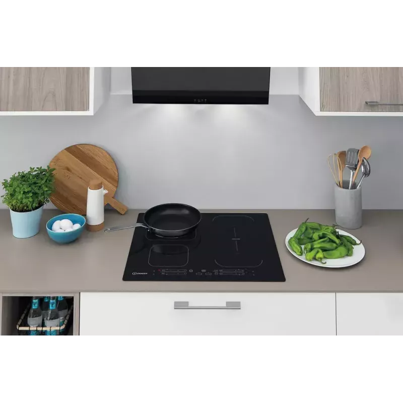 Indesit IB 65B60 NE melna iebūvējama 59 cm zonas indukcijas plīts 4 zonām(-s)