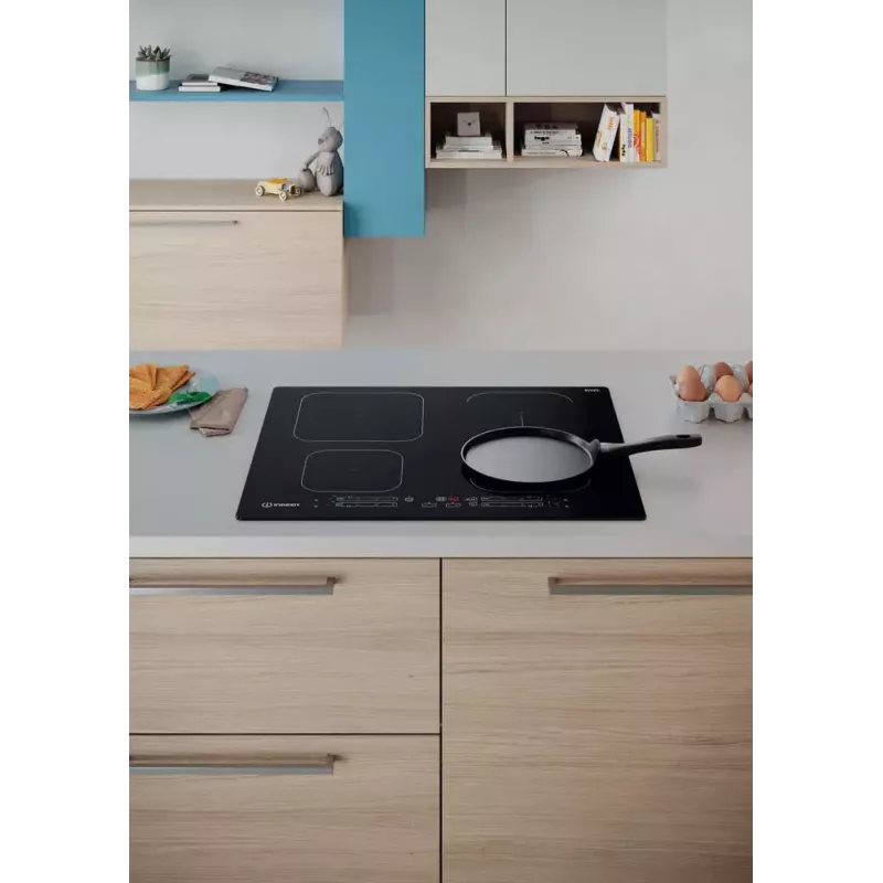 Indesit IB 65B60 NE melna iebūvējama 59 cm zonas indukcijas plīts 4 zonām(-s)
