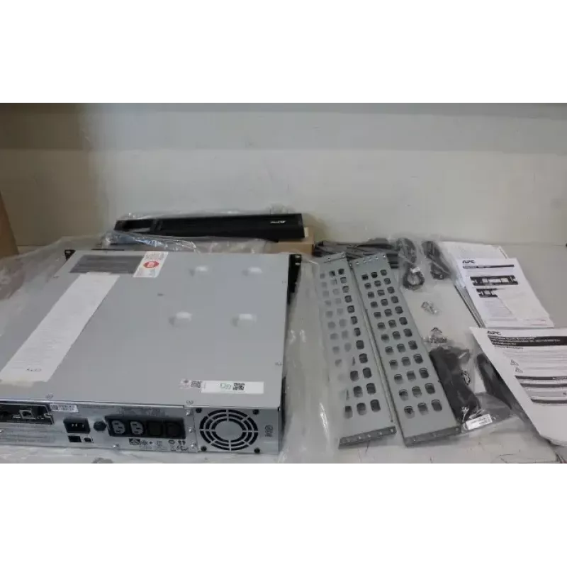 UPS Schneider Electric SMT1500RMI2UNC 1500VA 2U montāža statnē ar 4× IEC C13 kontaktligzdām