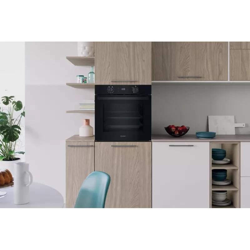 Iebūvēta elektriskā cepeškrāsns INDESIT IO K58HS B — 71 L, hidrolītiskā tīrīšana, konvekcija, grils, tvaiks
