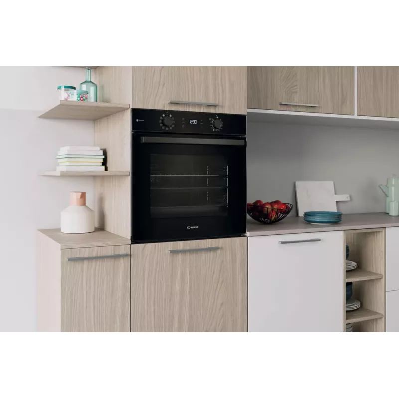 Iebūvēta elektriskā cepeškrāsns INDESIT IO K58HS B — 71 L, hidrolītiskā tīrīšana, konvekcija, grils, tvaiks