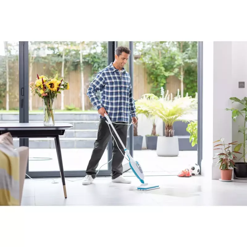 Stick vacuum Melns & Decker FSMH13E5-QS – 1300 W, ar vadu, 4.8 m kabelis, zils