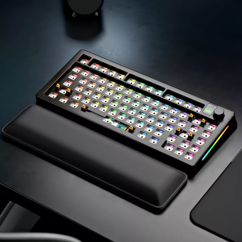 Mehāniskā tastatūra GLORIOUS GMMK 3 PRO 75% Barebones vadu USB, RGB, melna, 2 m kabelis